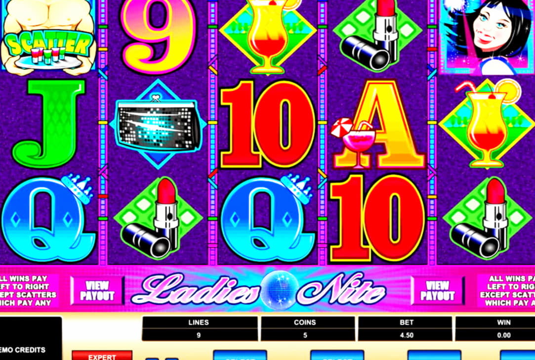EUR 870 Daily freeroll slot tournament at Dunder Casino