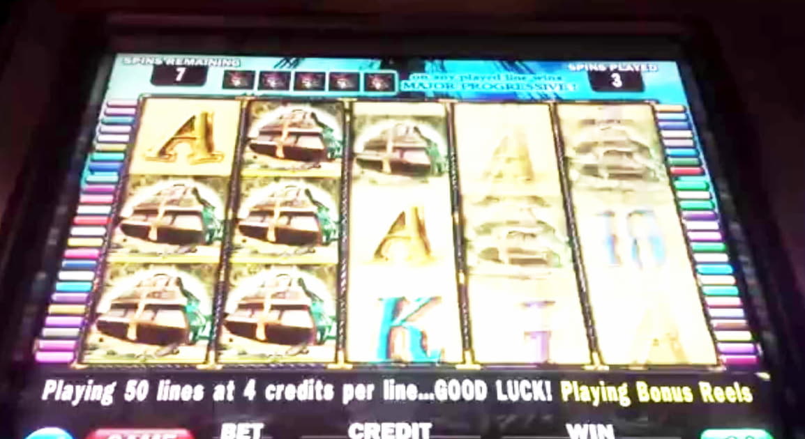 325% Deposit match bonus at Red Flush Casino