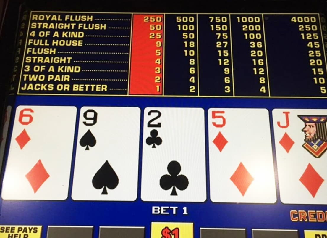 EUR 335 Casino chip at Spartan Slots Casino