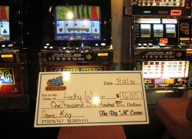 $180 Daily freeroll slot tournament at Bet Hard Casino