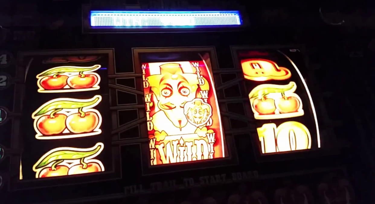 EUR 380 Daily freeroll slot tournament at Lucky Nugget Casino