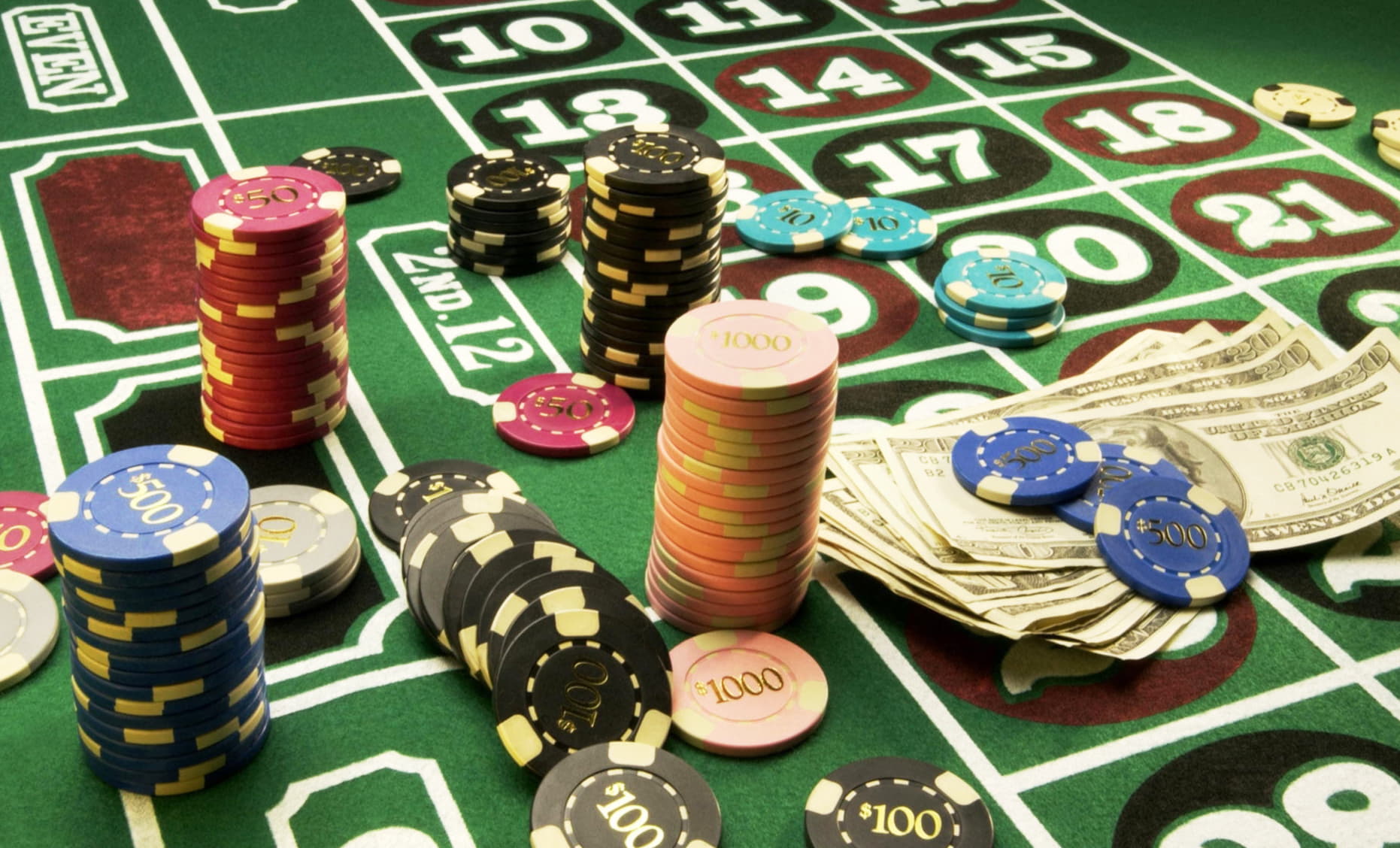 320% First deposit bonus at Estonia Casino 