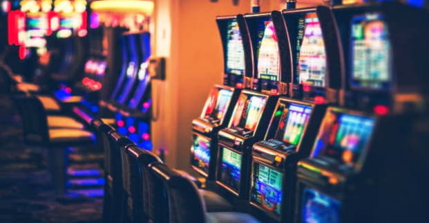 EUR 2035 No deposit bonus code at Lucky Nugget Casino