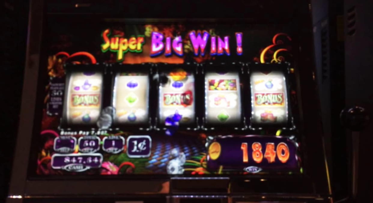 300 free spins no deposit at Slotty Dubai Casino