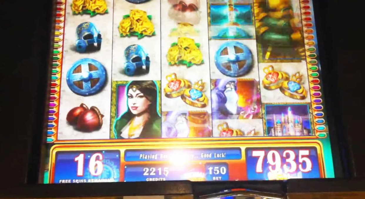 EUR 210 Mobile freeroll slot tournament at Oshi Casino