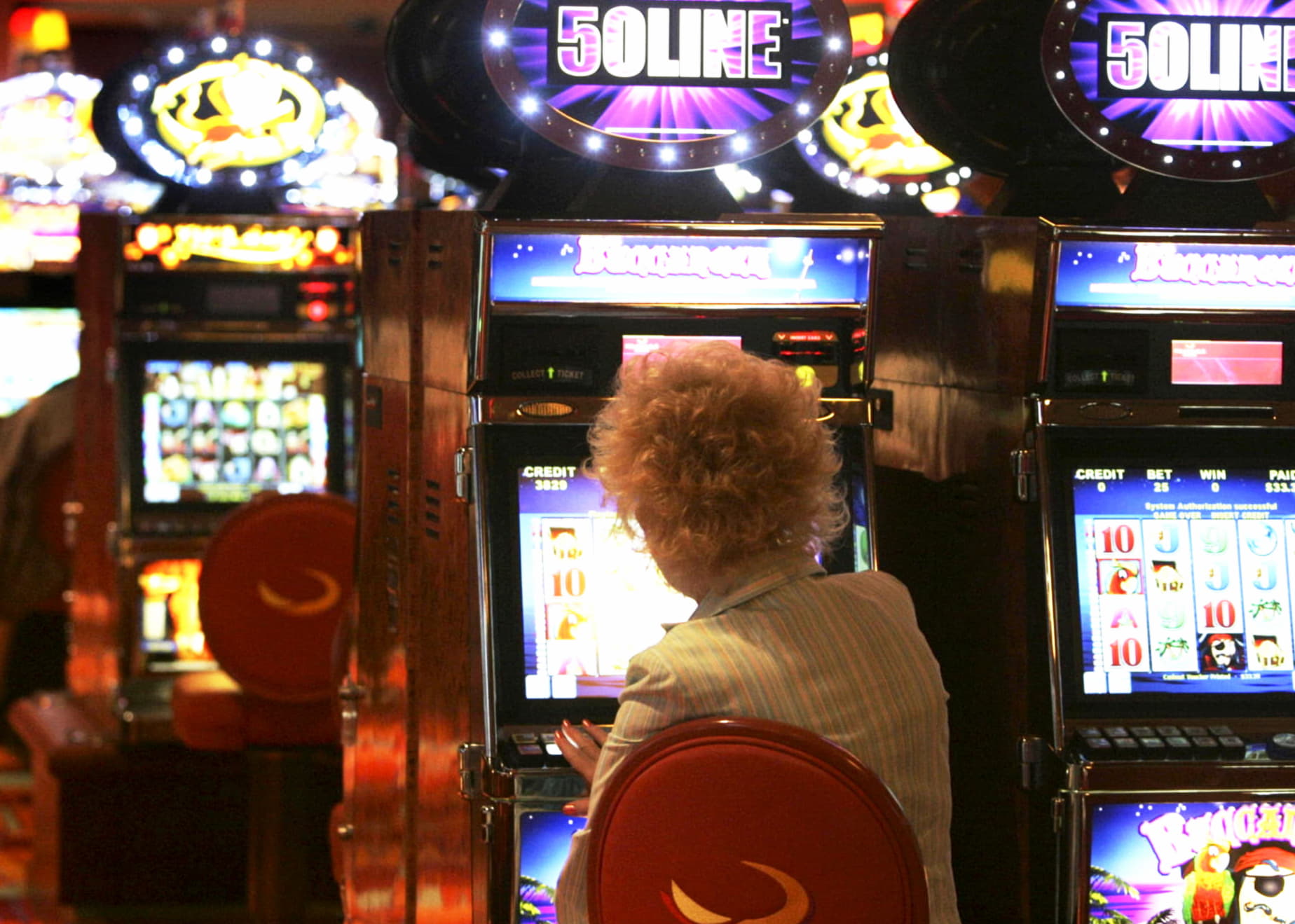 $985 Mobile freeroll slot tournament at CasiPlay Casino