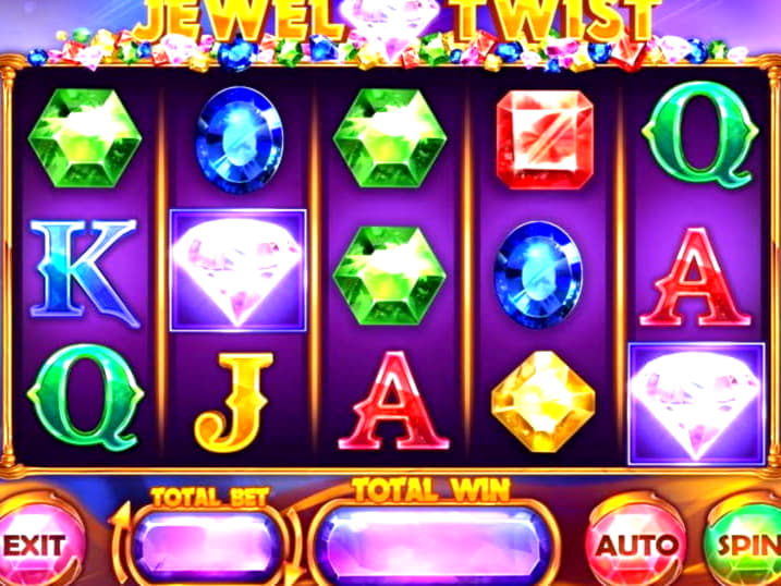 $115 Daily freeroll slot tournament at Red Flush Casino