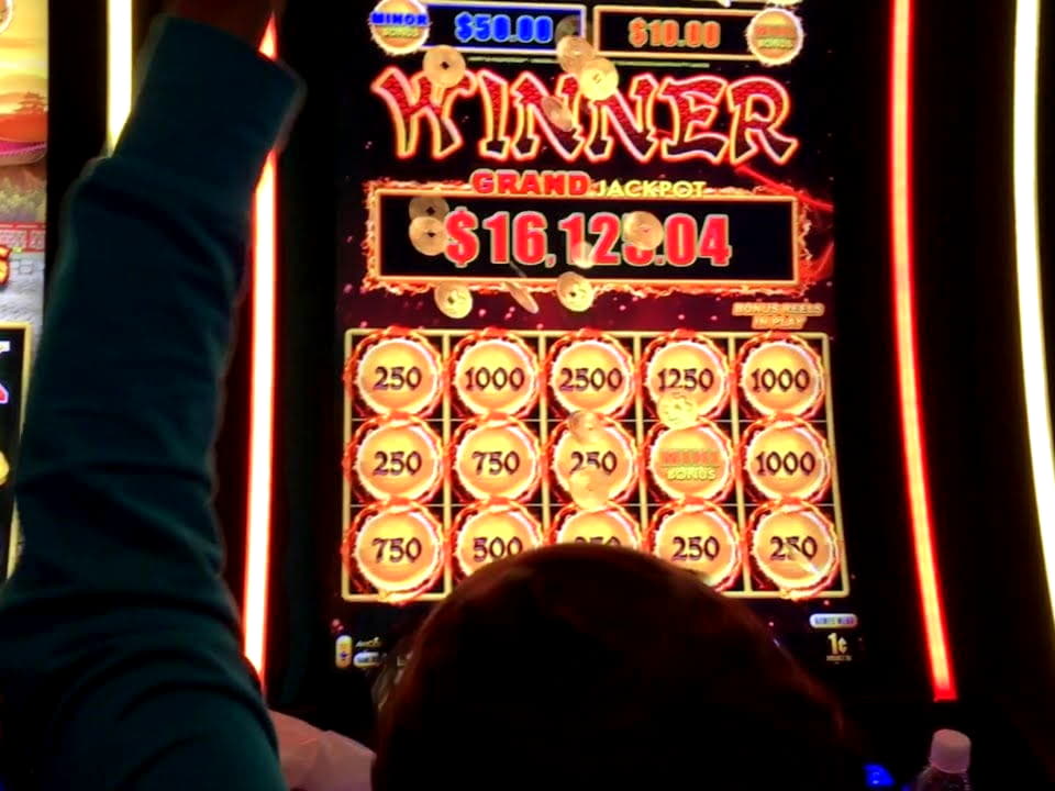 €3020 no deposit bonus at Lucky Nugget Casino