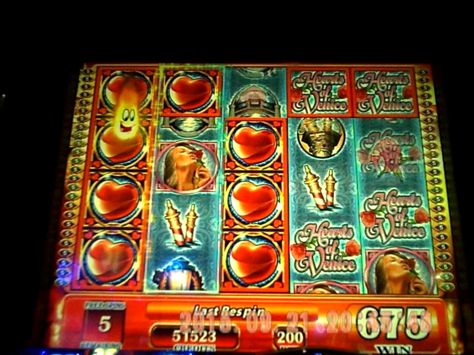 200 free spins at Red Flush Casino