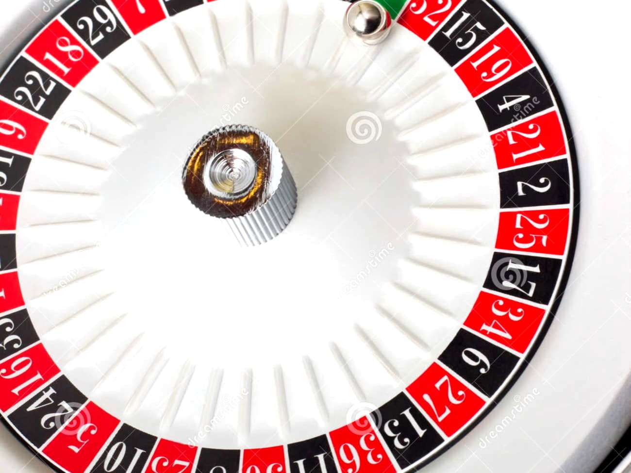 165 Free Spins no deposit at Estonia Casino 