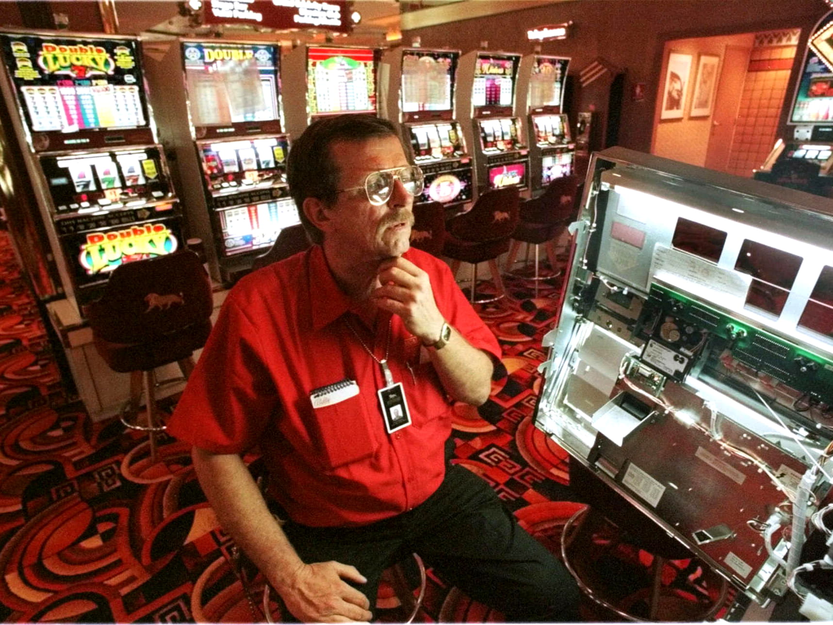 185 Free casino spins at 888 Casino