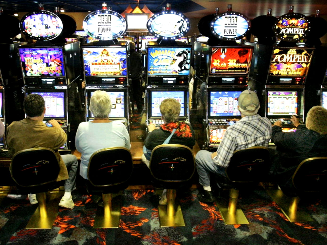 300 Free spins no deposit at Estonia Casino 