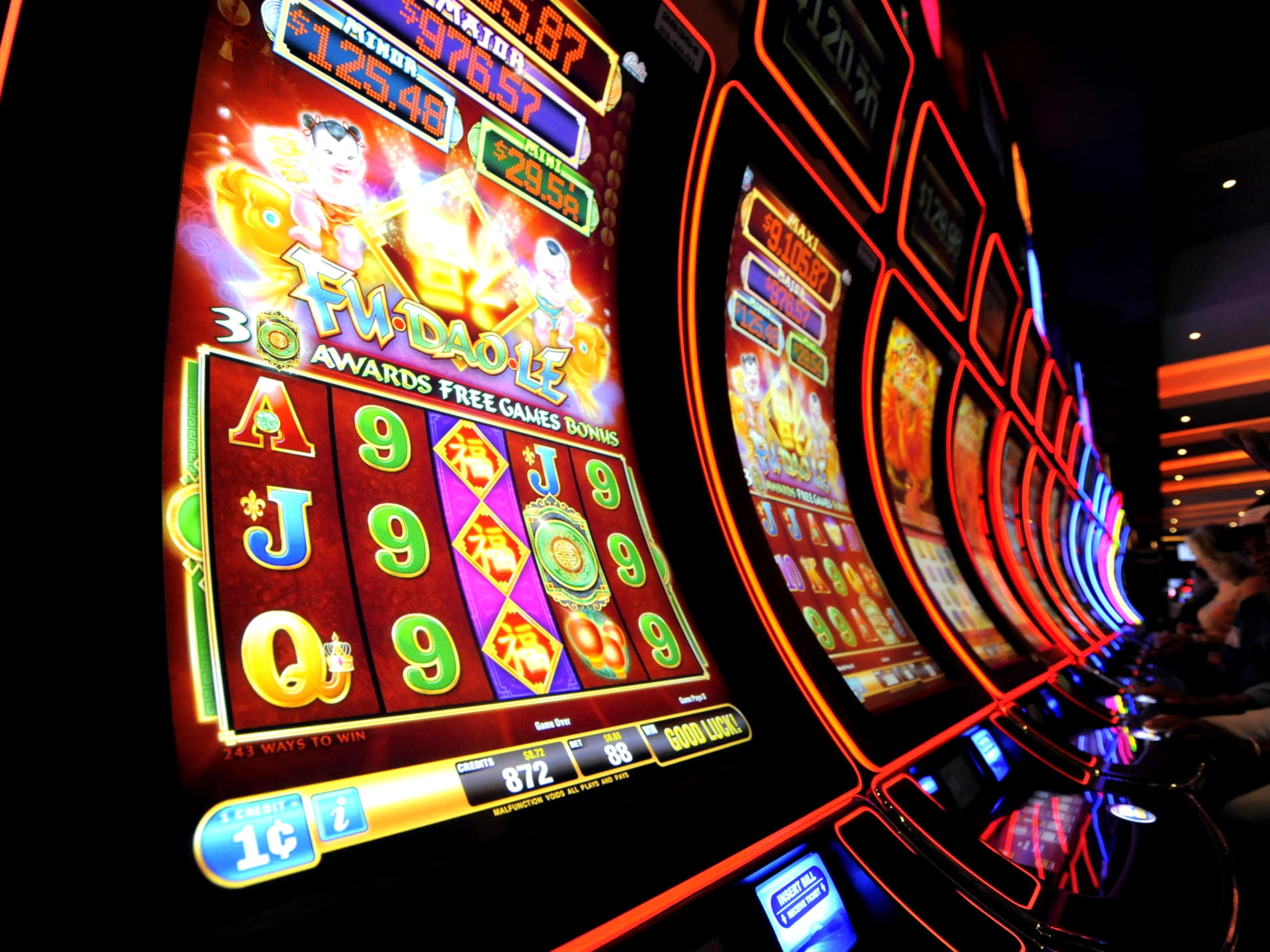 EUR 110 Mobile freeroll slot tournament at bWin Casino