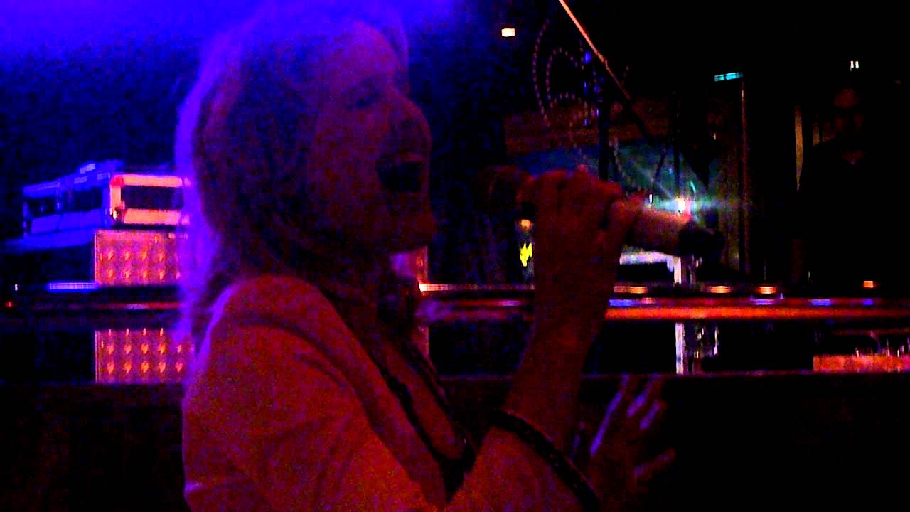 Leonie Meijer - It's raining man (Holland Casino Eindhoven, 24-06-2011)