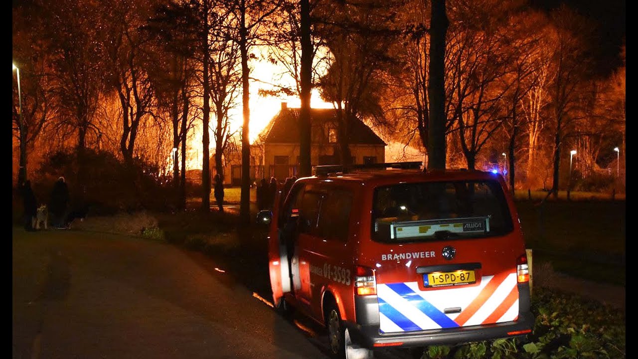 Monumentale boerderij uit 1834 door brand verwoest Groningen