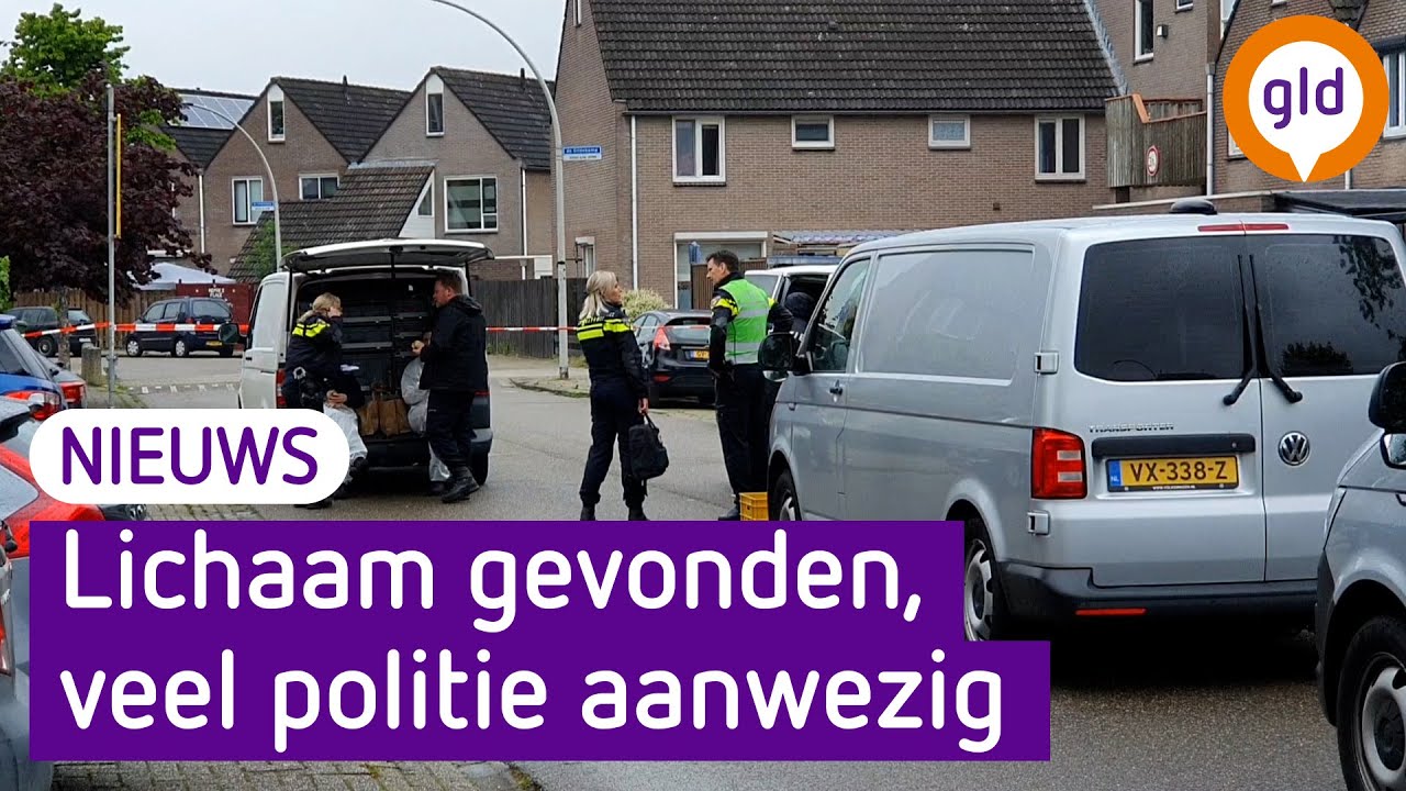 Lichaam gevonden in woning, veel politie aanwezig
