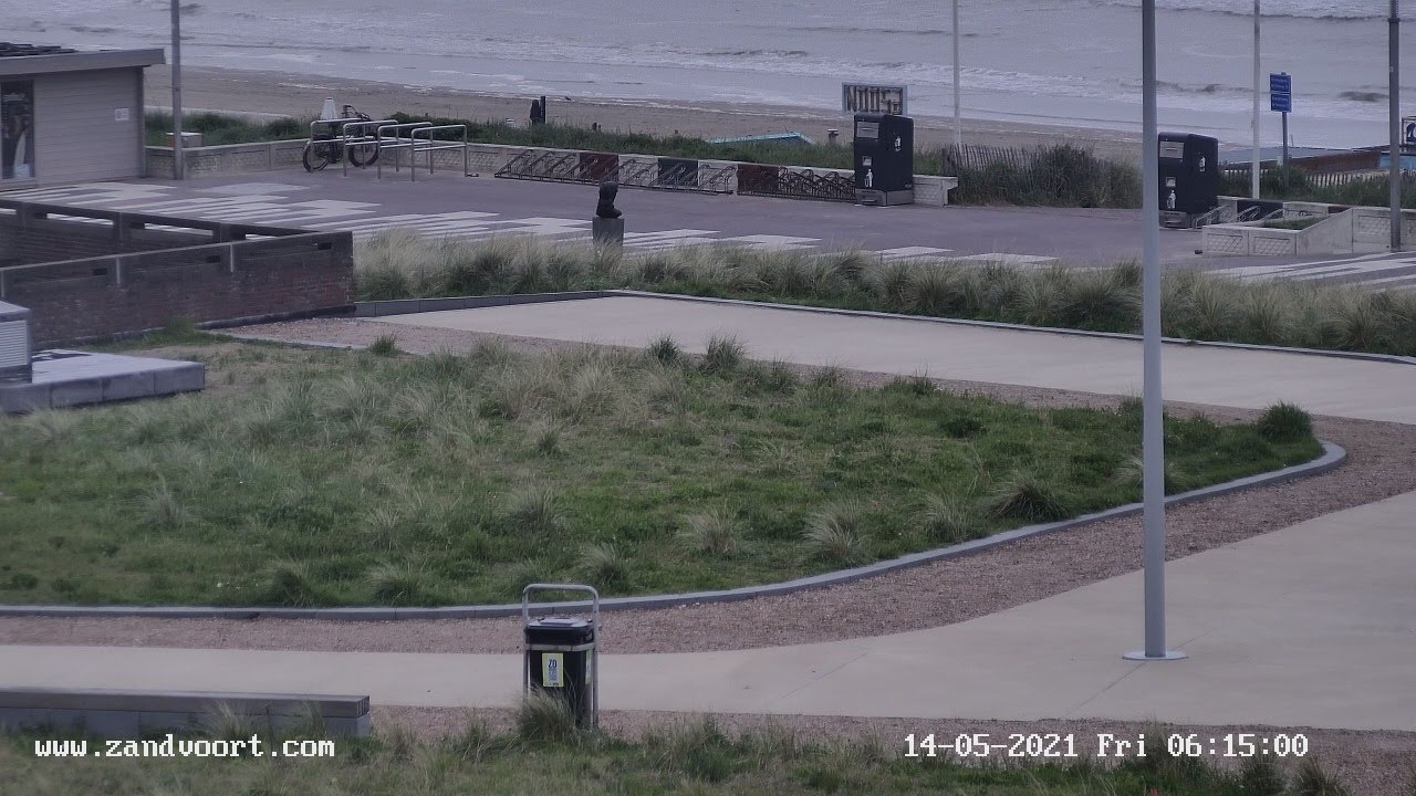 Enjoy the live webcam of the Northsea in Zandvoort The Netherlands (also known as Amsterdam Beach)