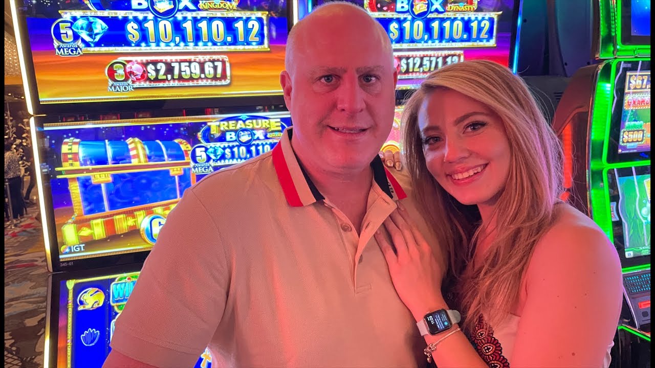 ? Huge Live Casino Play From The Cosmopolitan of Las Vegas ? IGT Slot Jackpot Wins!
