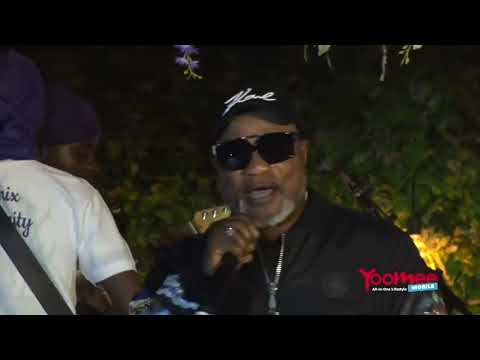 KOFFI OLOMIDE PERFORMING ULTIMATUM IN CAMEROON.