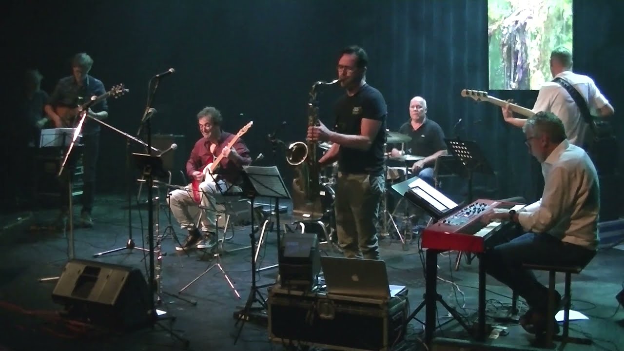 CASINO & Friends Cover " The Chicken"