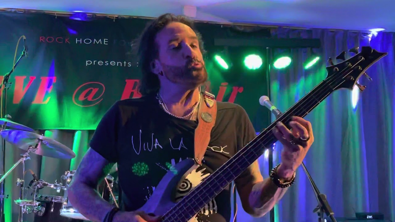Marco Mendoza live Bel Air Breda Netherlands 14-10-2021