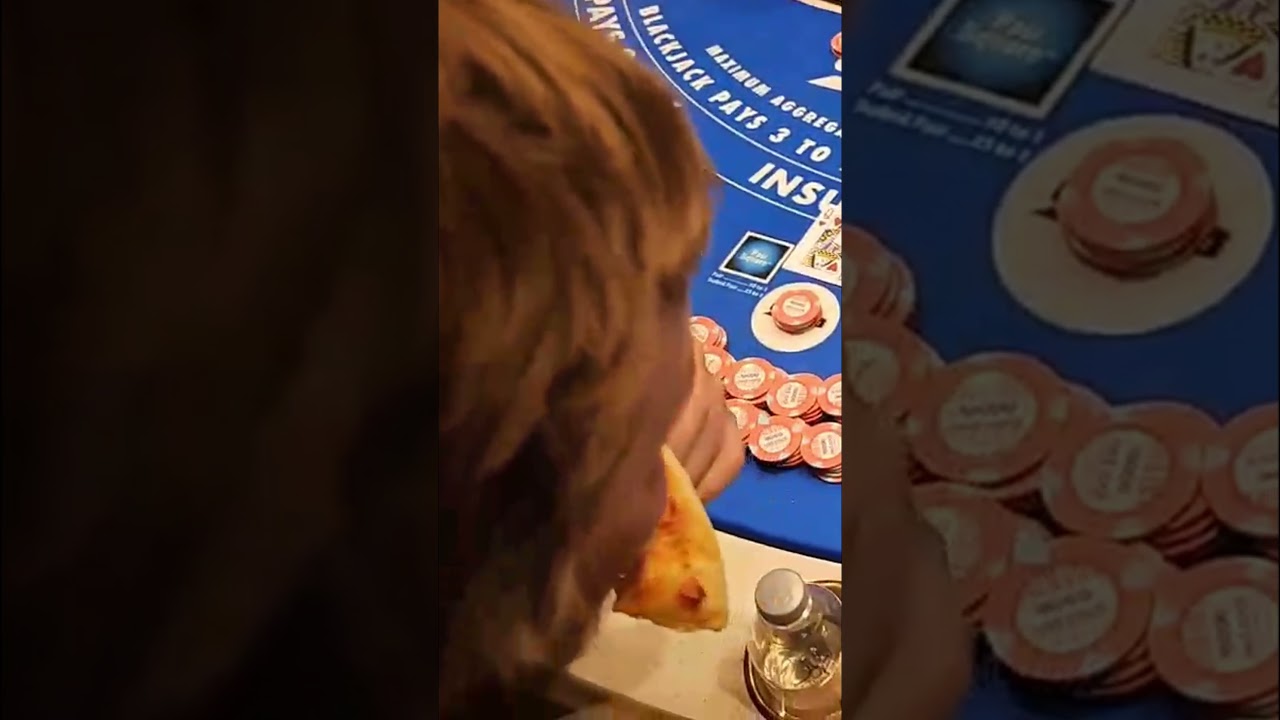 Eating Pizza while I win $50,000 #shorts #vegas #gambling