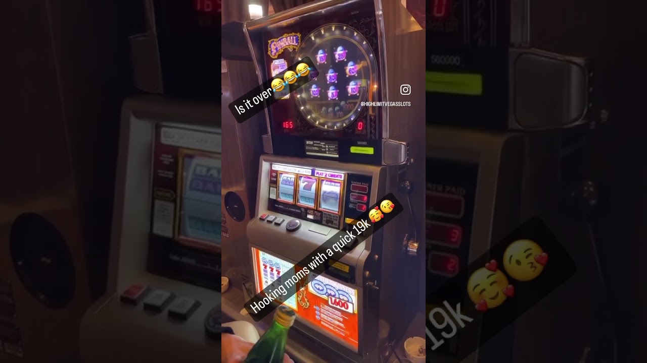 Mom ? #mom #momma #gamble #gamer #casino #subscribe #jackpot #vegas #trending #slots #win #pinball